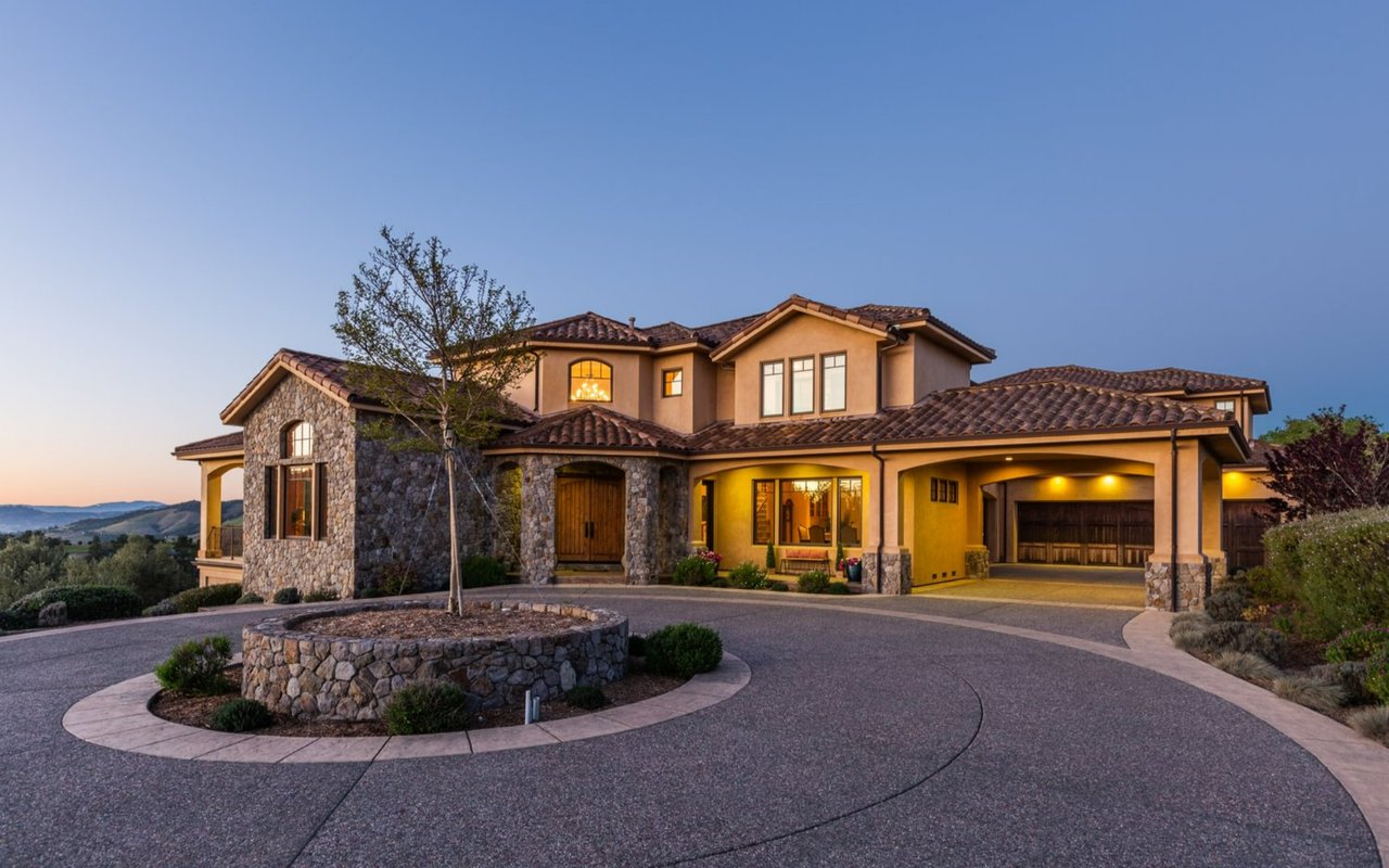 Buchanan Lake Village