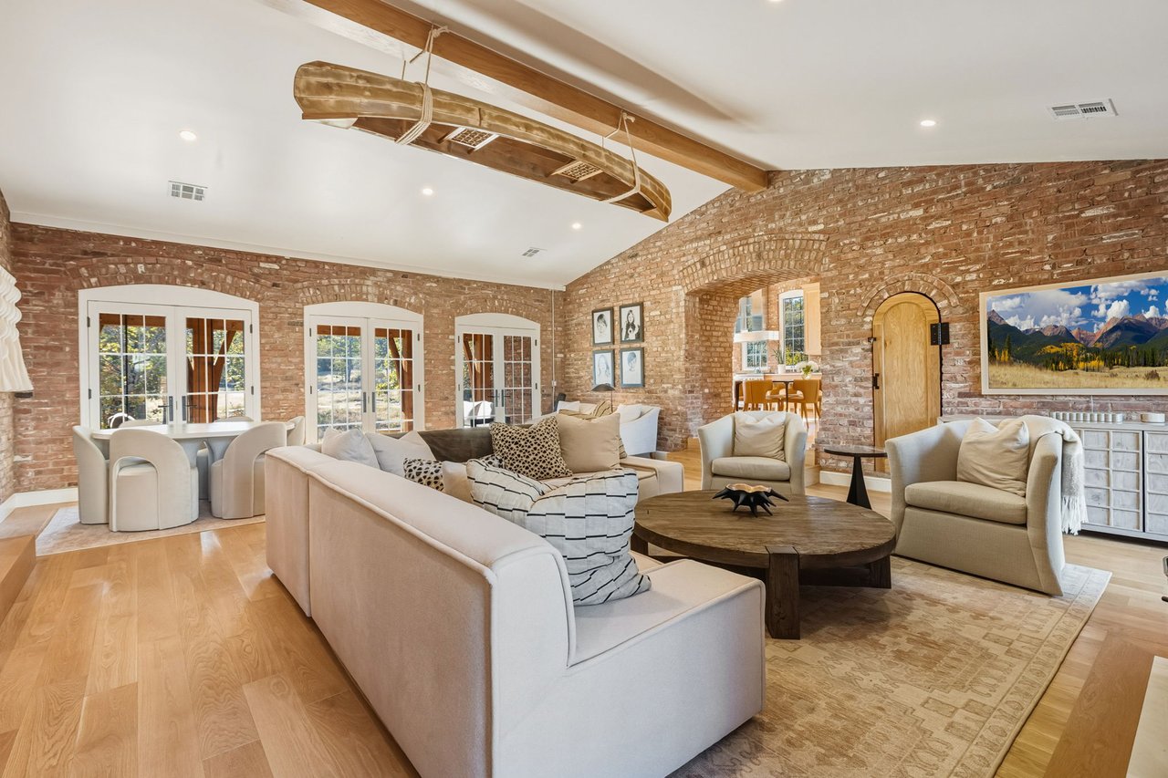 The Agency Oklahoma Listing of the Week - Legacy Masonry Home in Carlton Landing - Wyatt Poindexter - The Agency Oklahoma 