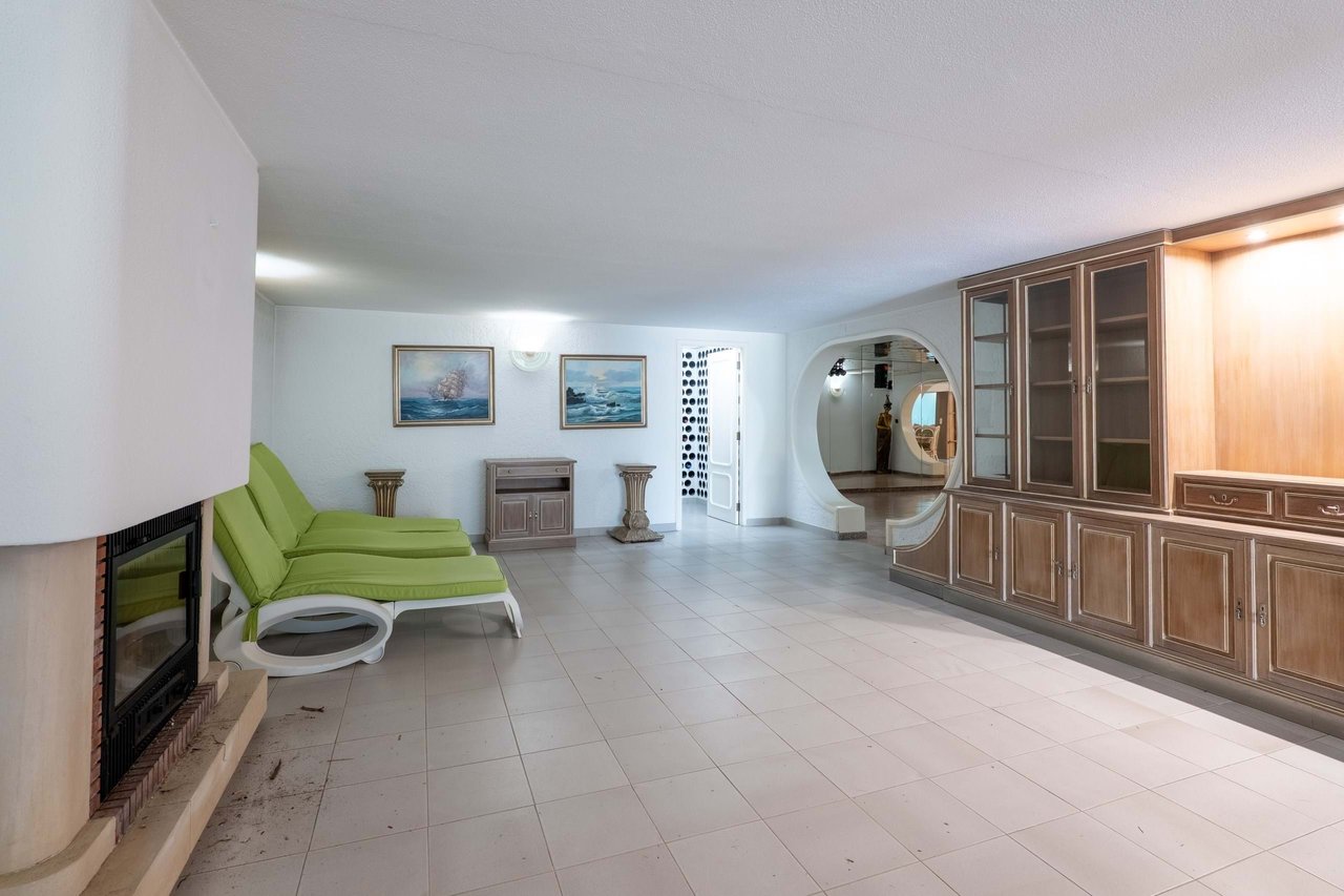 Secluded 5-Bedroom Villa with Pool and Sea Views on Expansive Dune-Side Plot – Apúlia e Fão
