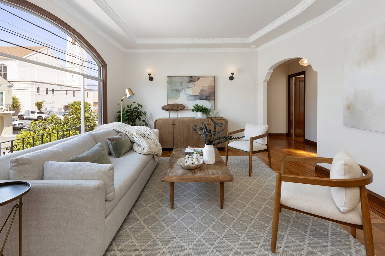 Sunny Spacious Home in Portola District