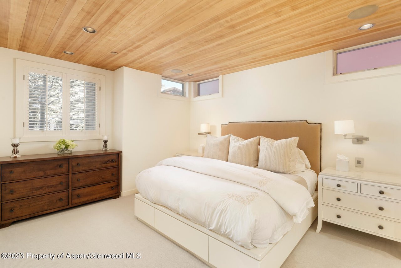 100 E Cooper Ave, #6