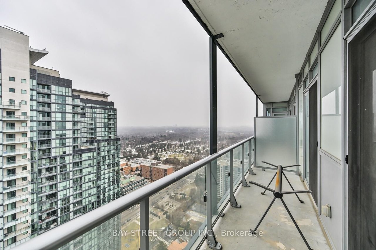 PENTHOUSE IN THE HEART OF NORTH YORK