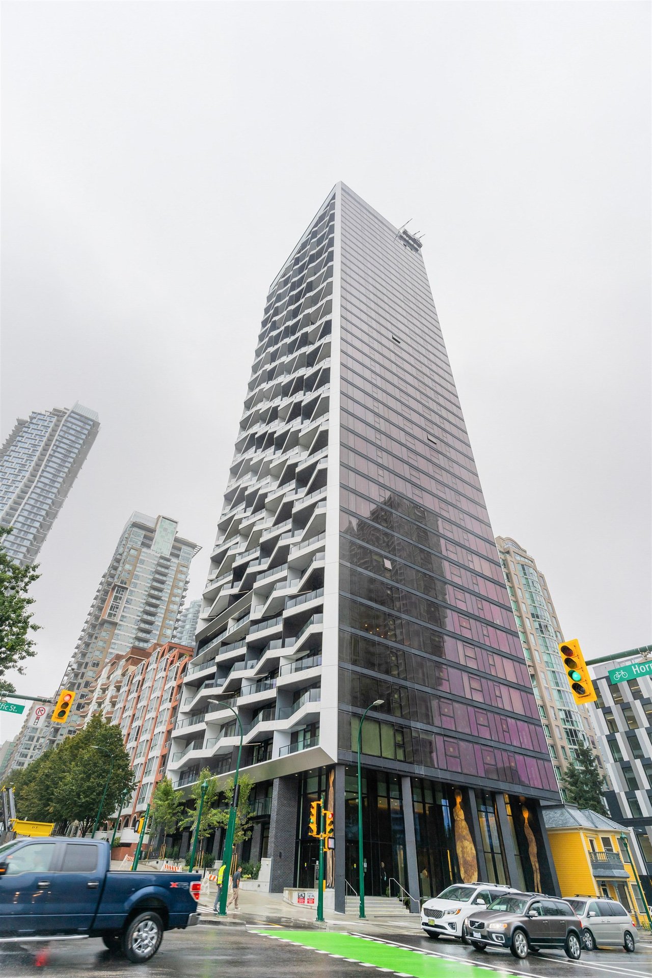 889 Pacific St, #504