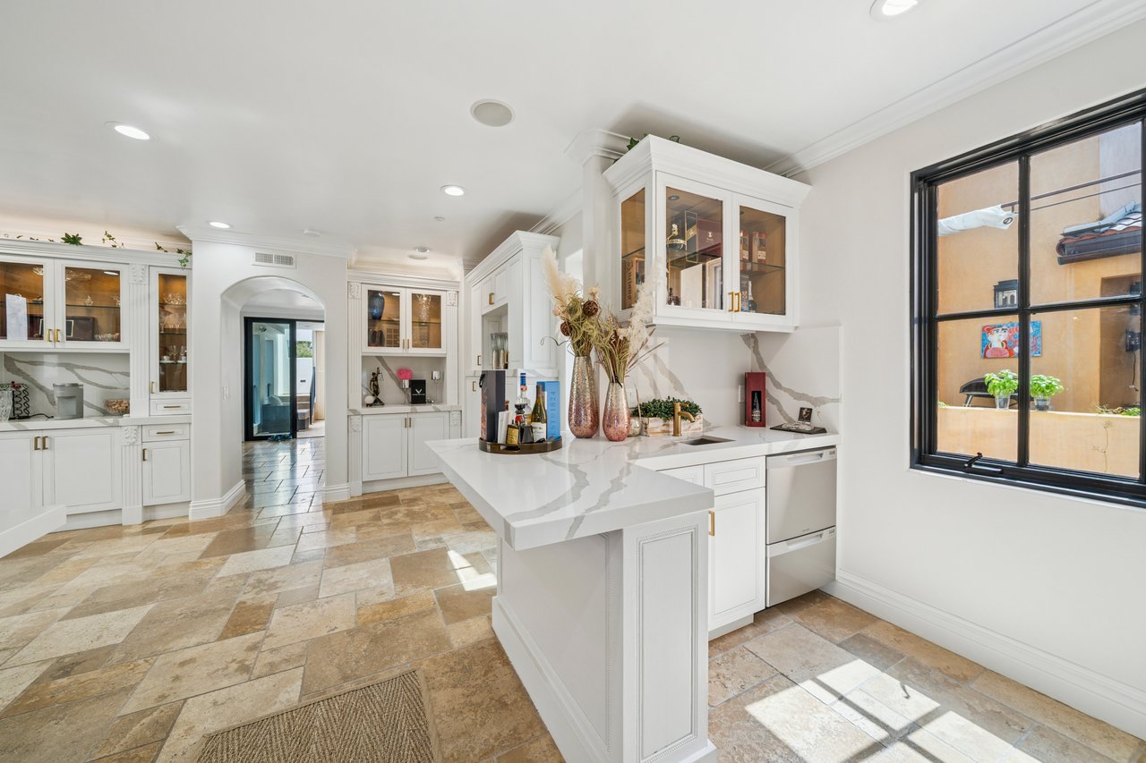 312 Carnation Avenue