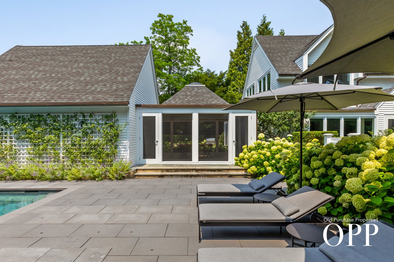 HIGHEST NON-WATERFRONT SALE IN BELLPORT VILLAGE