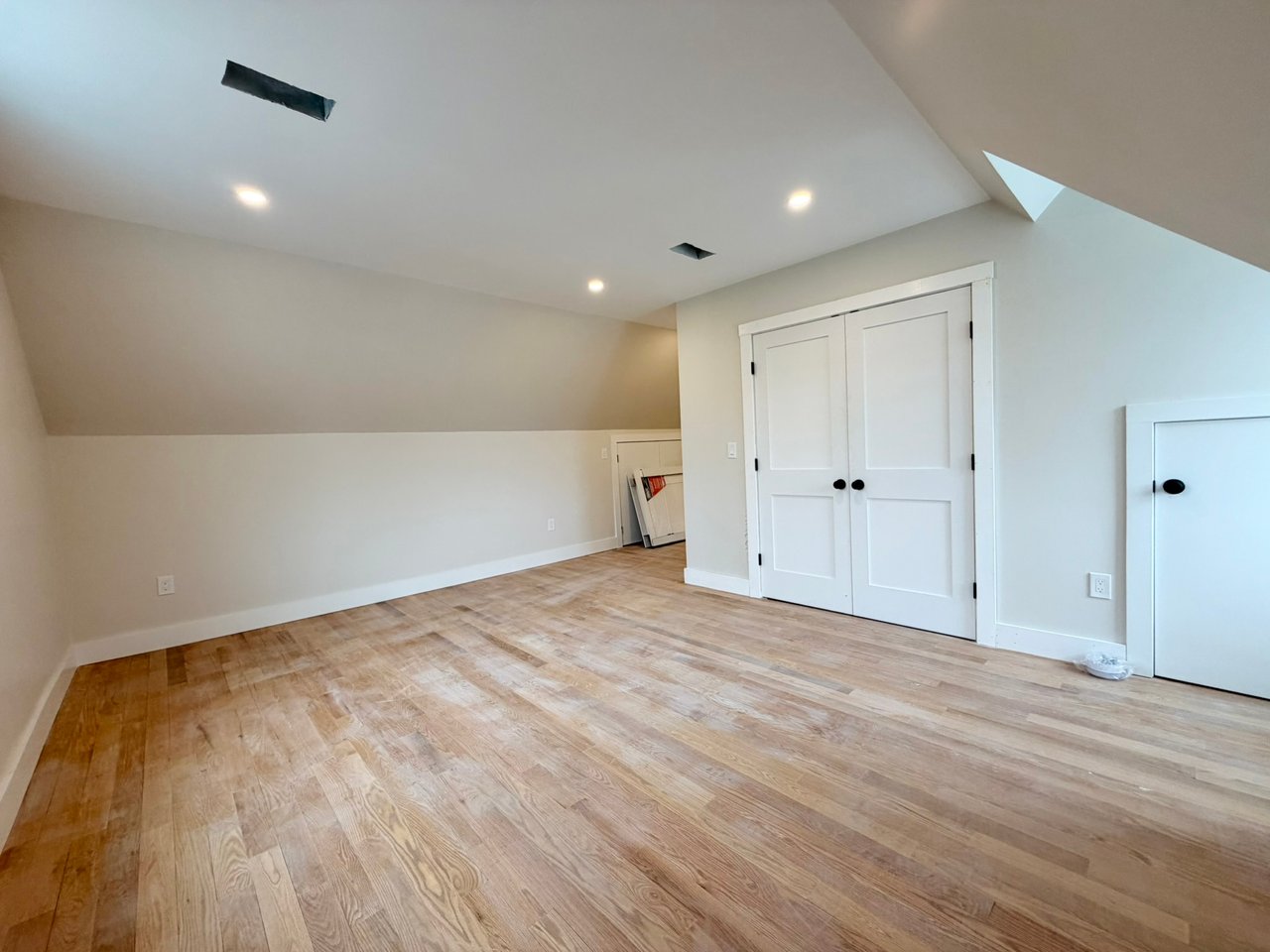 16 Harbor View Street