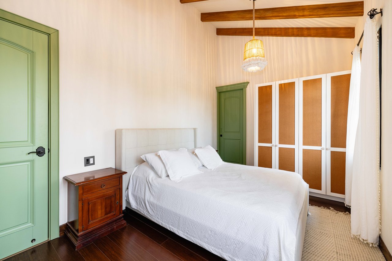 Casa Las Mareas | 4-Bedroom Beachfront Villa with Pool in Las Golondrinas, Hacienda Pinilla