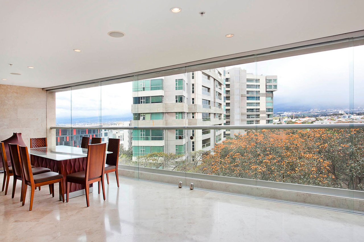 Classic Luxury View Condo, Escazu, San Jose