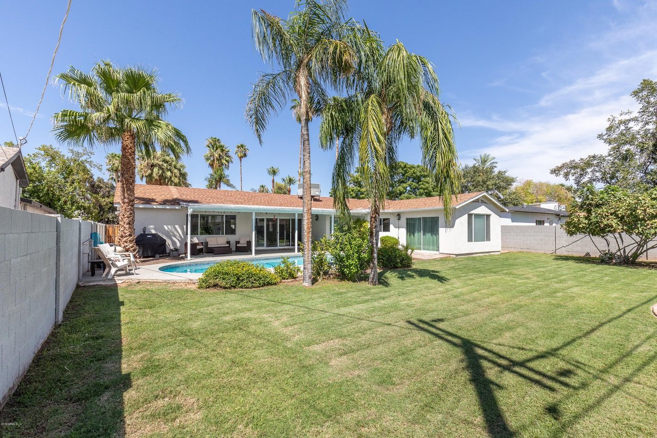 4009 E AVALON Dr