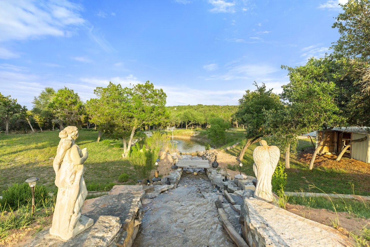 32 Acre Estate