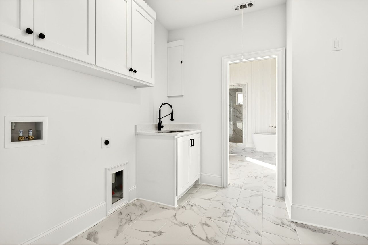 100 King Street | HISTORIC DOWNTOWN ROSWELL