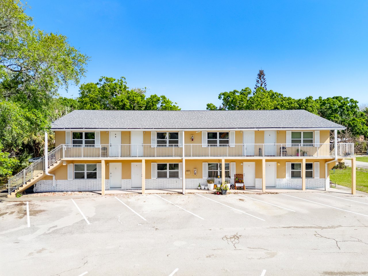 85,87,89 NW Irwin Ave