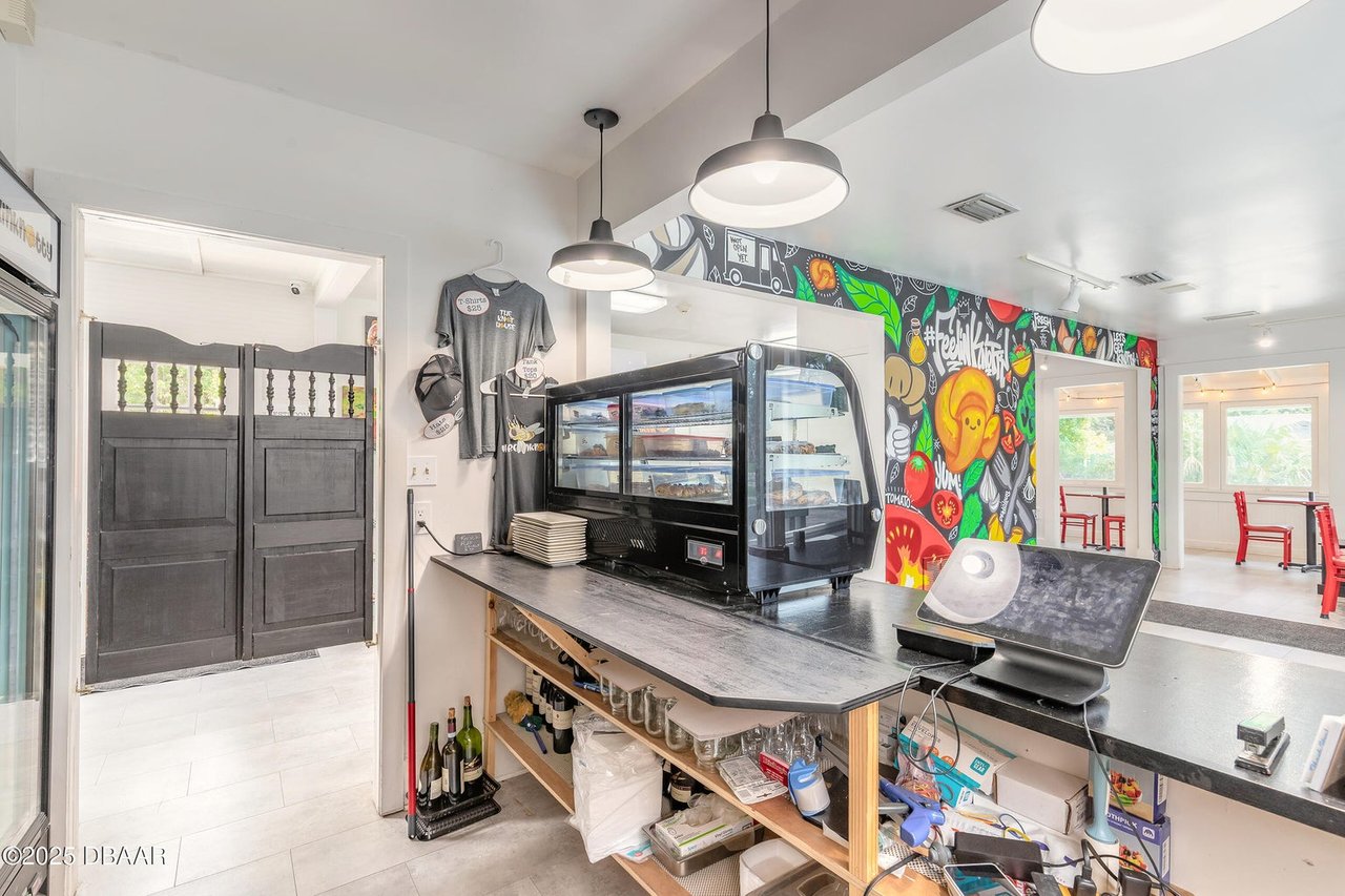 1001 Canal St