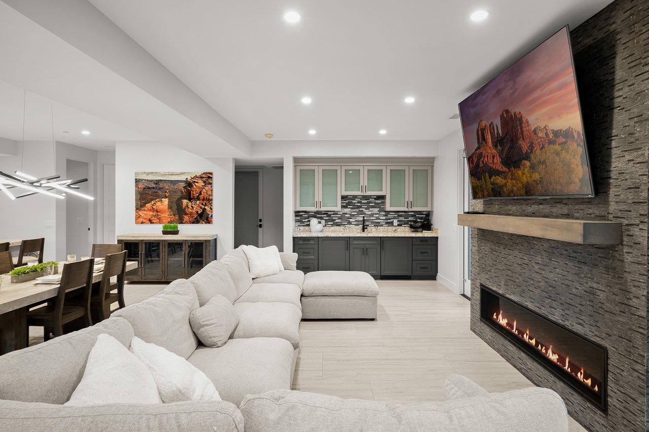 40 Roadrunner Lane