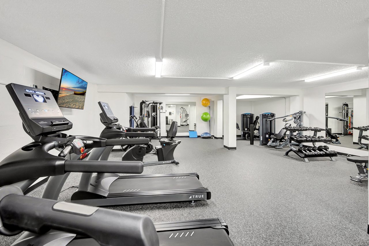 3951 Gulf Shore Blvd N 801 - Horizon House