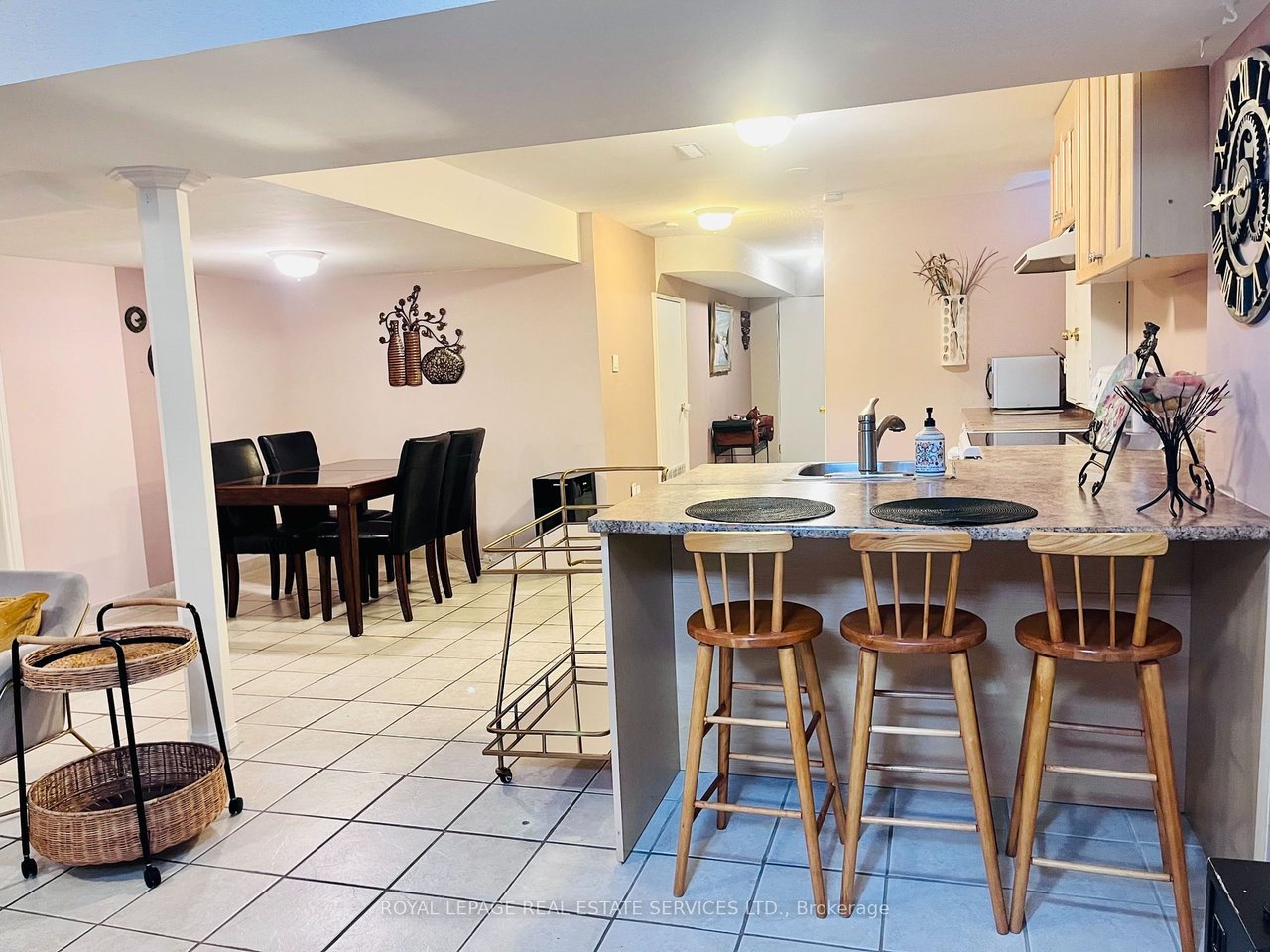 1038 Agram Dr