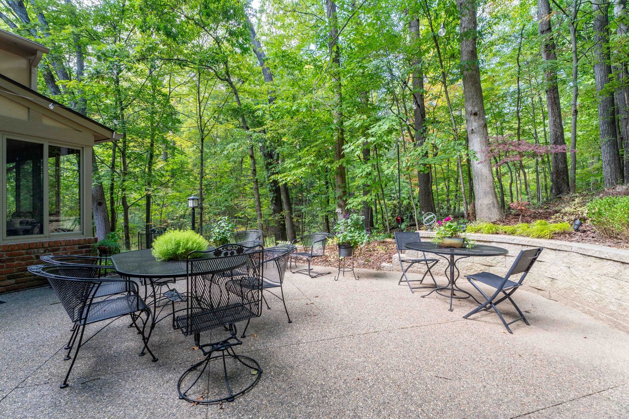 1100 Bretton Lane, Bloomfield Hills