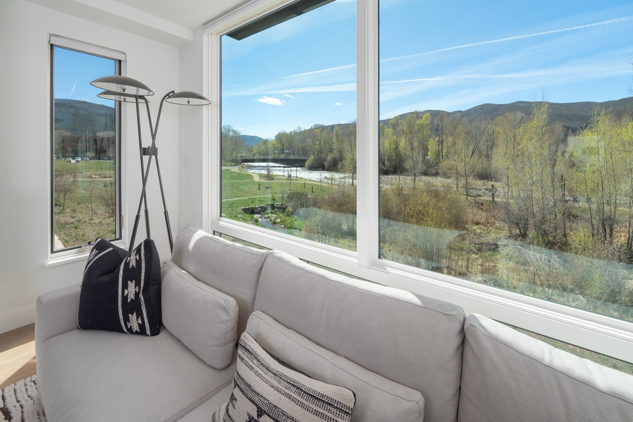 22856 Two Rivers Road