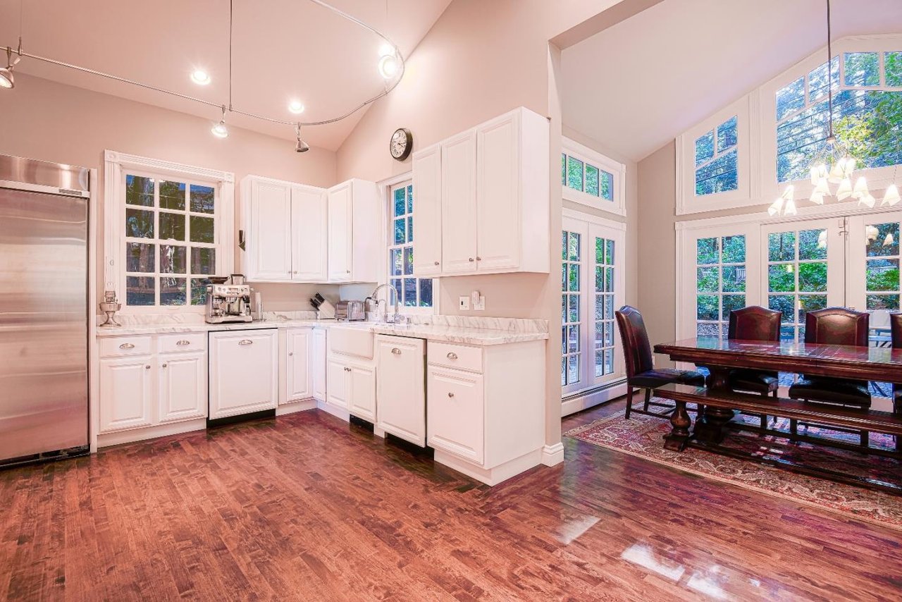 17507 Skyline Boulevard