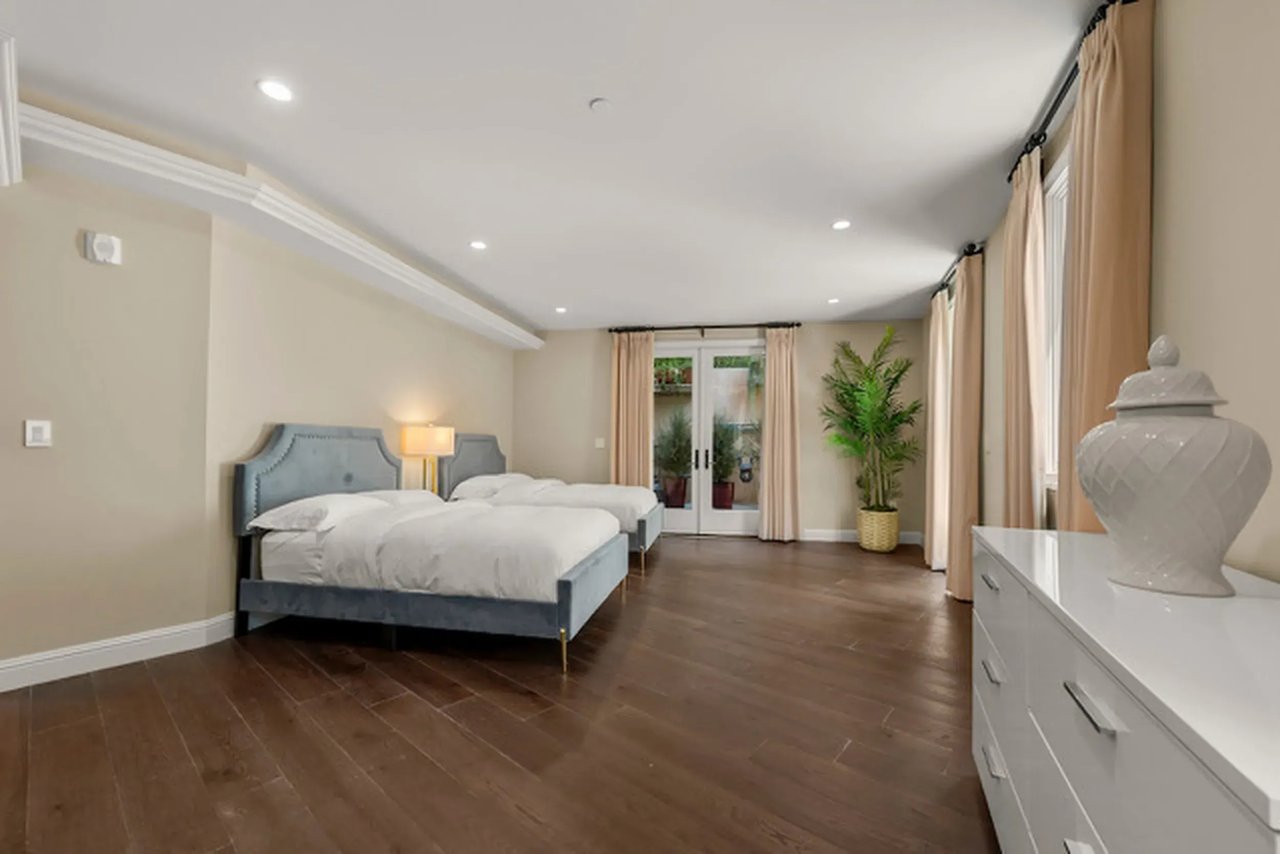 1825 Pandora Ave, #101