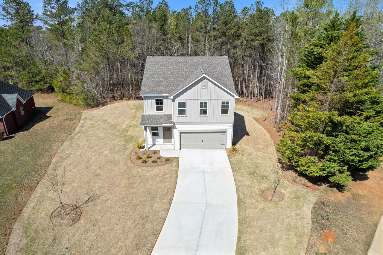 693 Shoals Trl