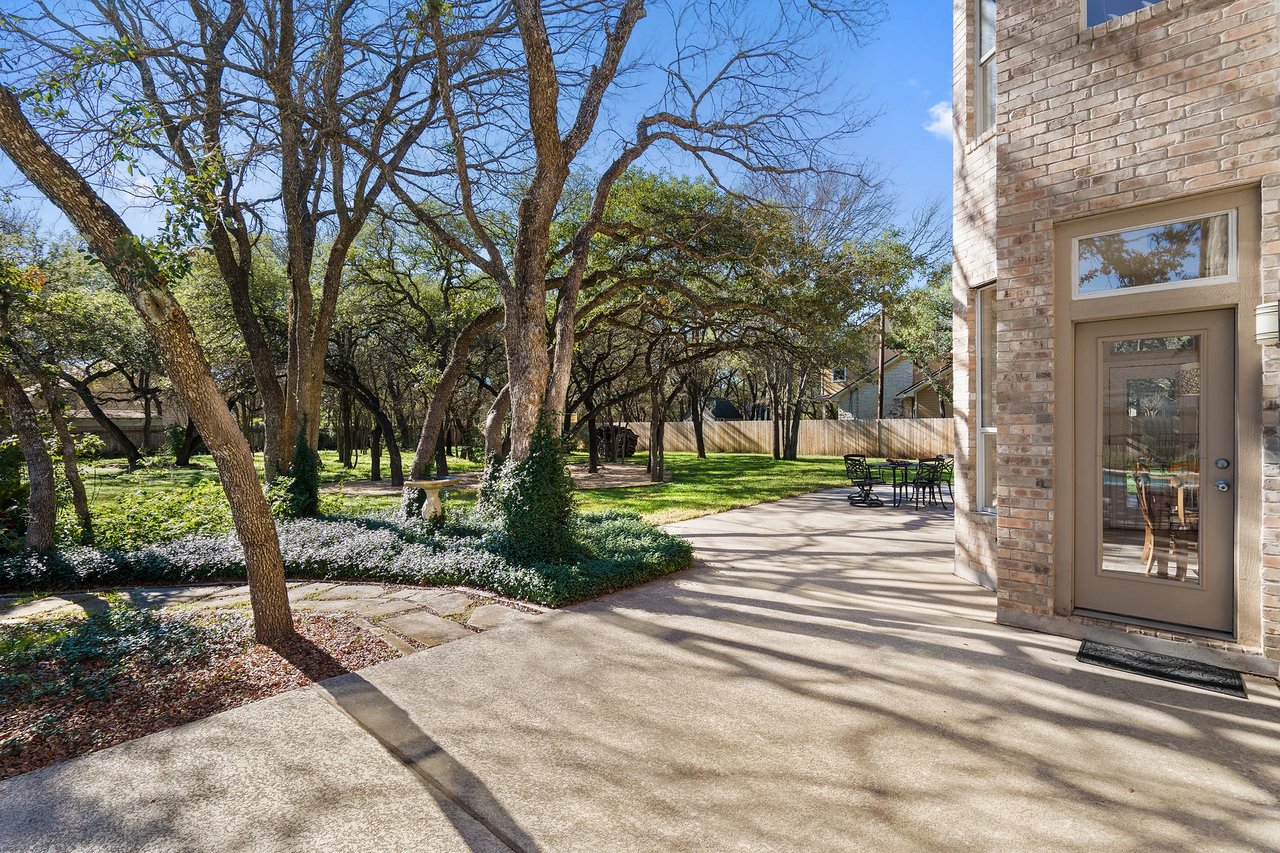 3813 McNeil Dr