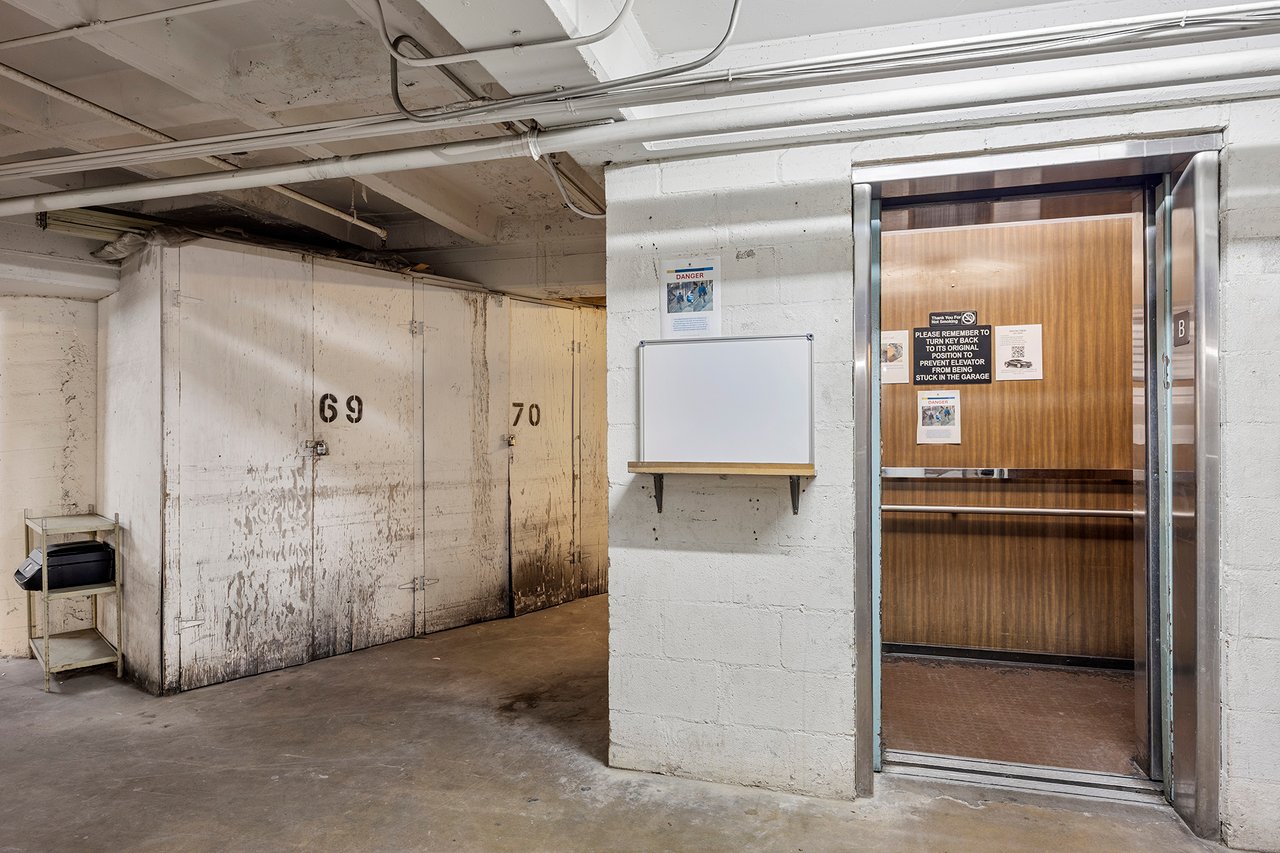 MIDCENTURY MODERN PENTHOUSE WEST for Sale in Santa Ana