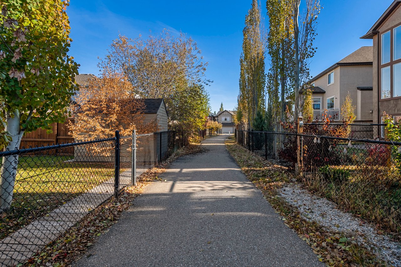 25 Tuscany Summit Terrace NW