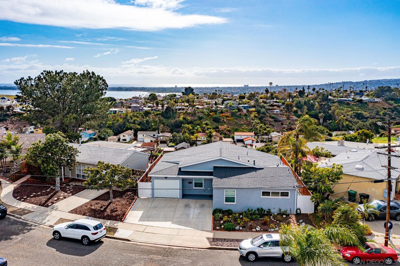 3018 Iroquois Way