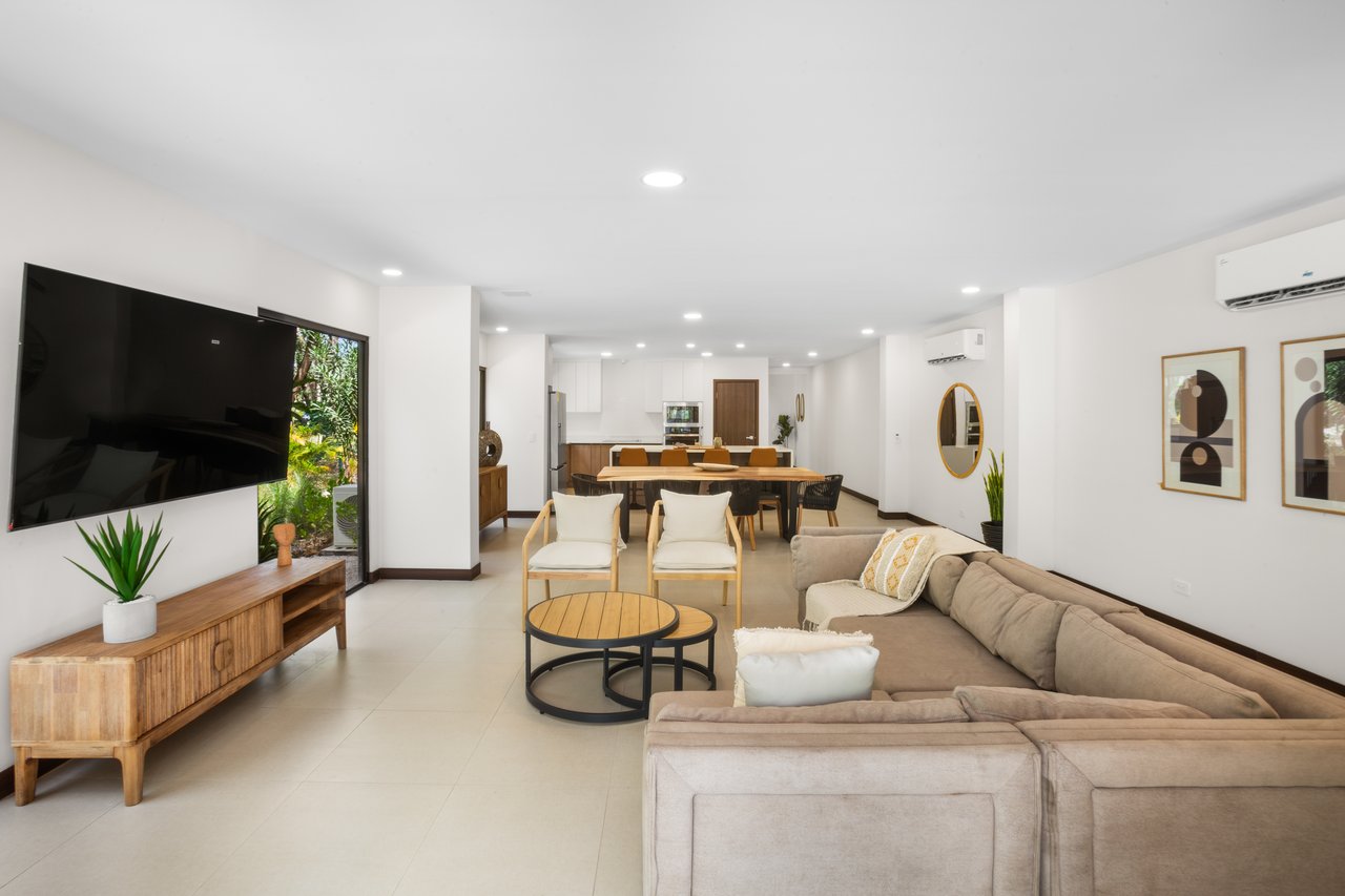 Flamingo Estates Luxury Home | Modern 4-Bed Retreat with Pool & Rooftop Terrace Near Beach & Marina