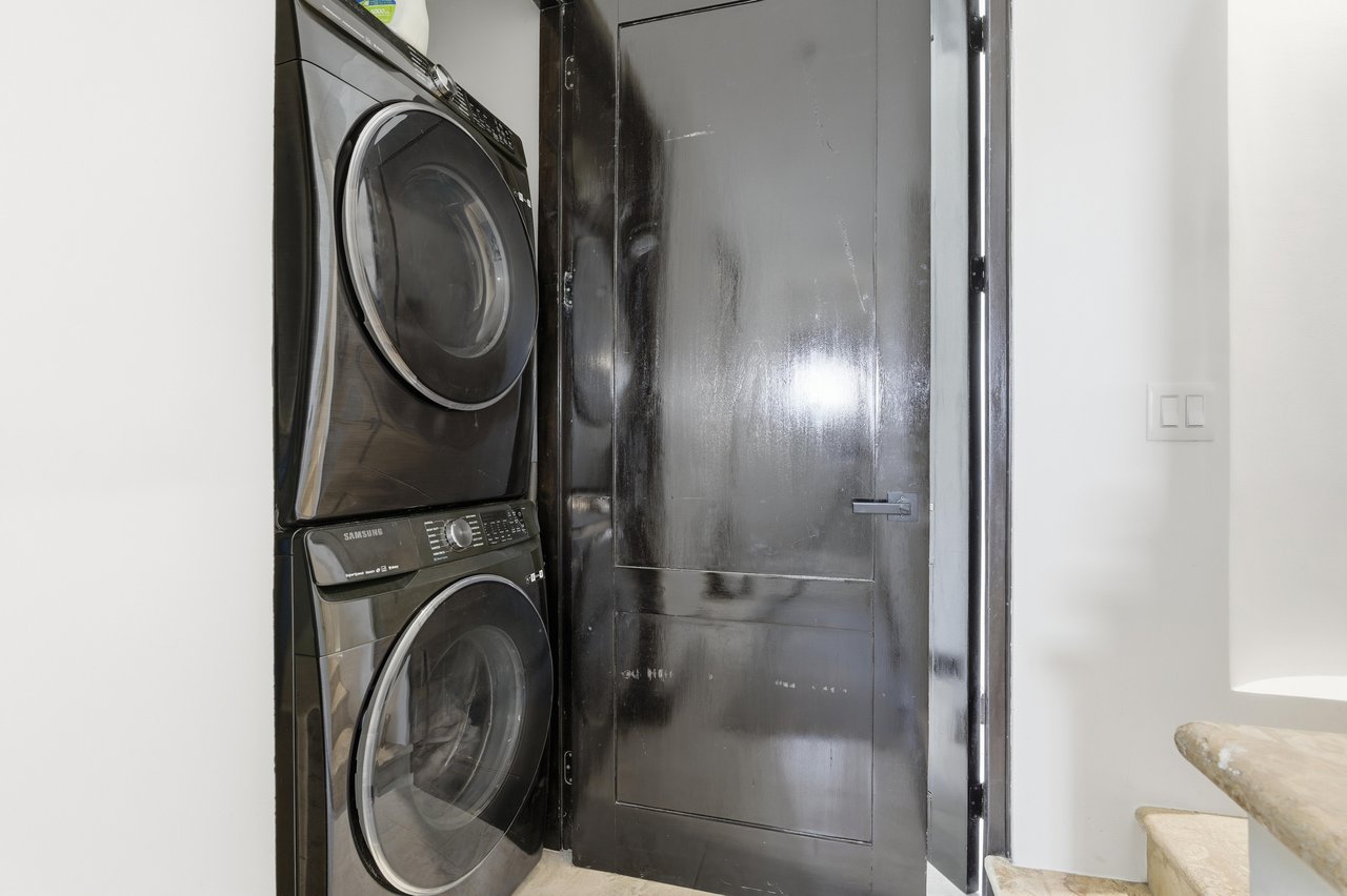 18 Calle La Ronda | Where Everyday Feels Like a Holiday