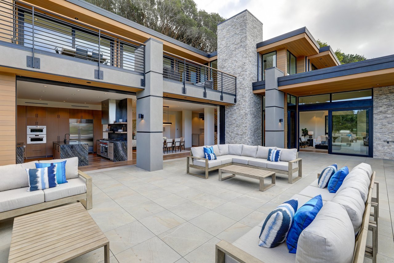 Modern Luxury - Completed in 2020