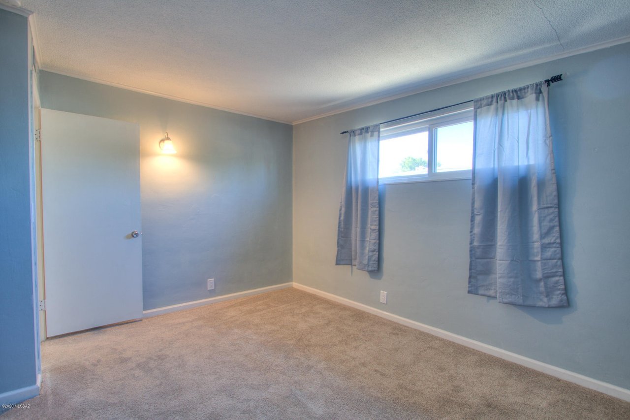 3159 W Calle Cereza