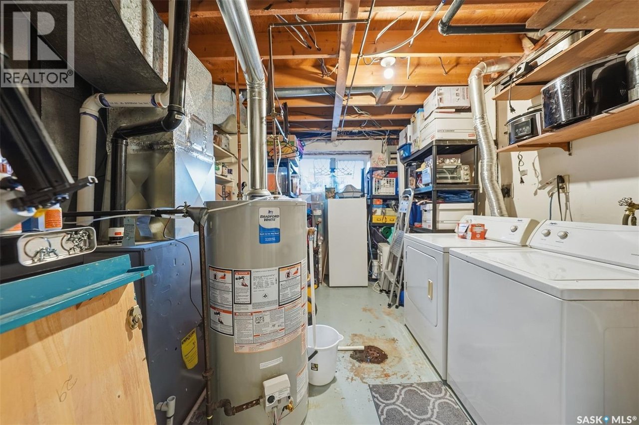 42 MacDowall CRESCENT