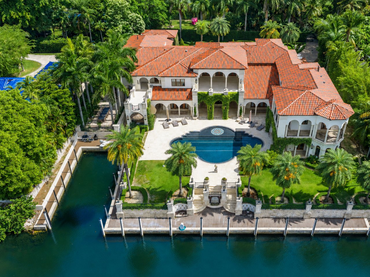 150 Edgewater Drive
