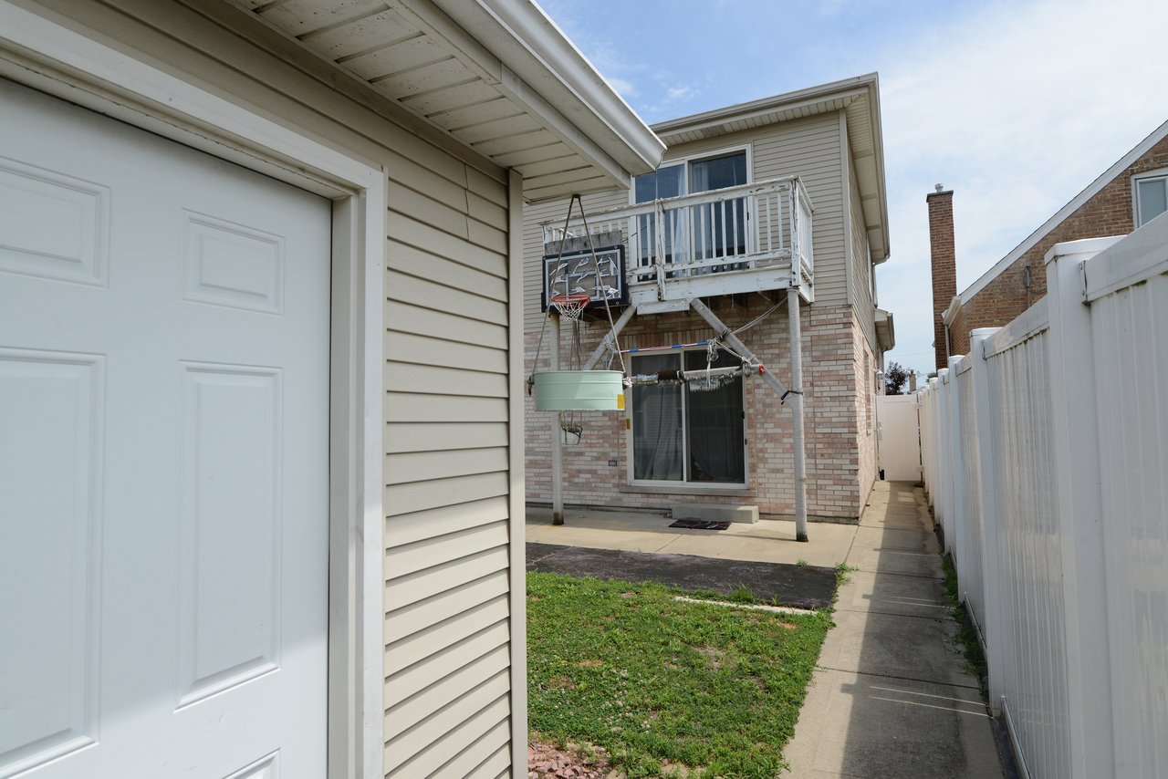 6616 S Knox Avenue, Chicago IL