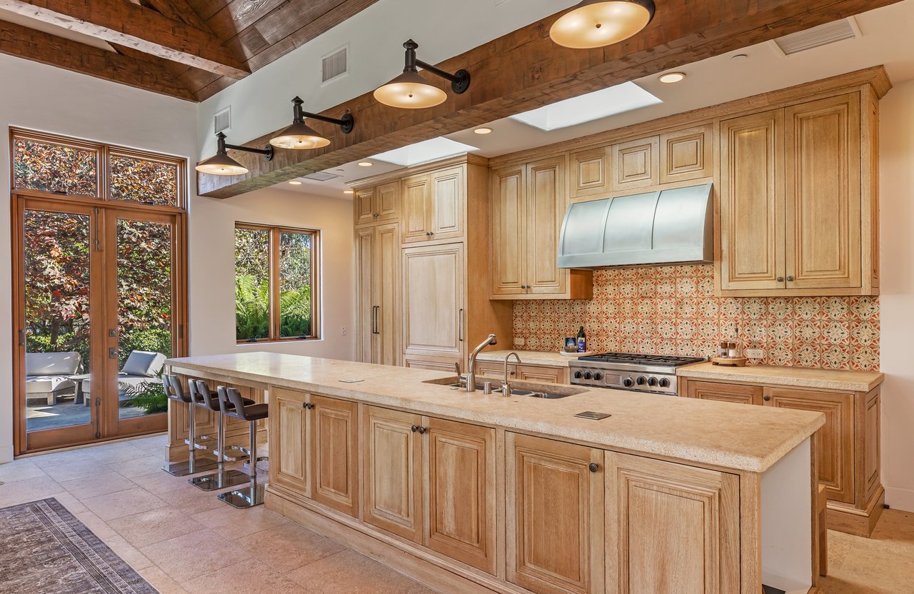 5721 Bonsall Dr