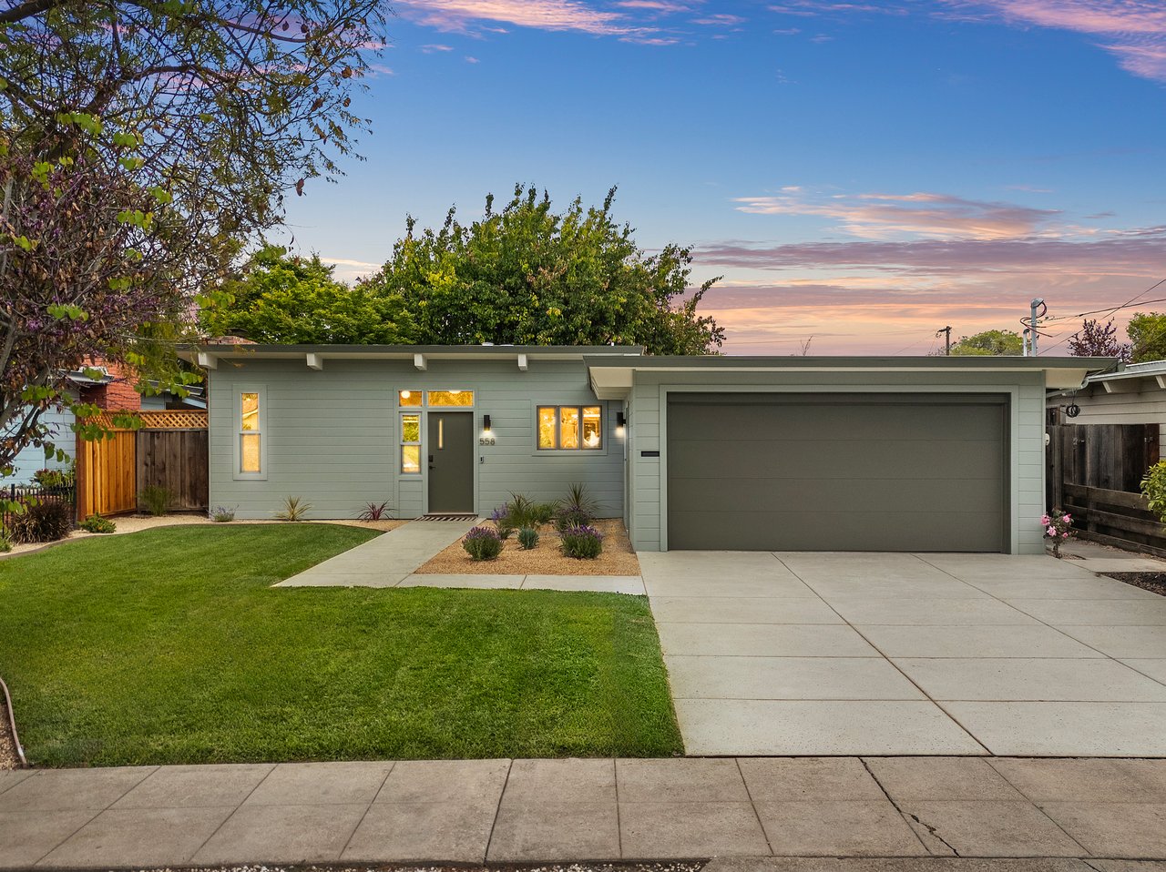 558 Maple Avenue