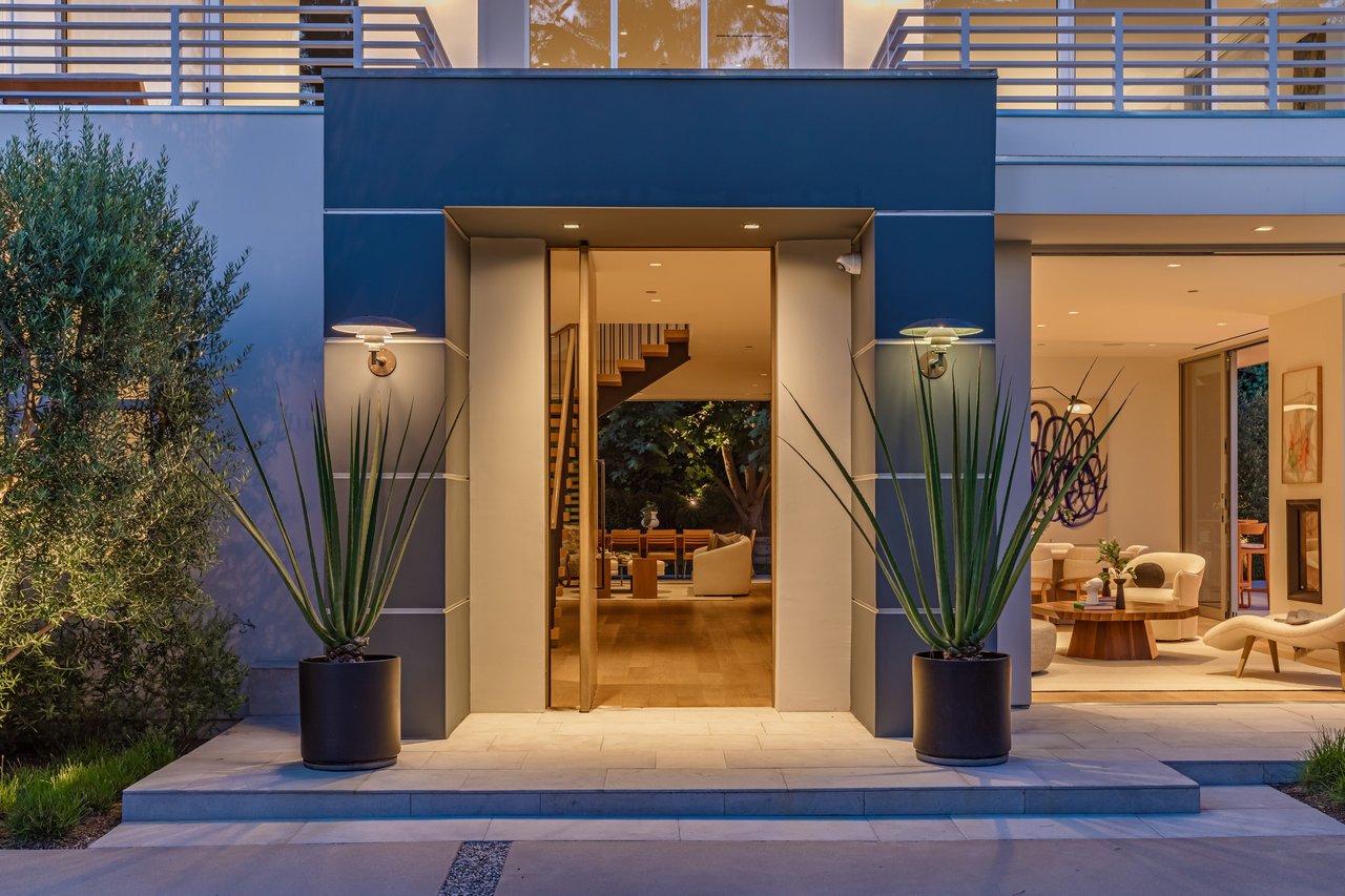 9011 Alto Cedro Dr, Beverly Hills