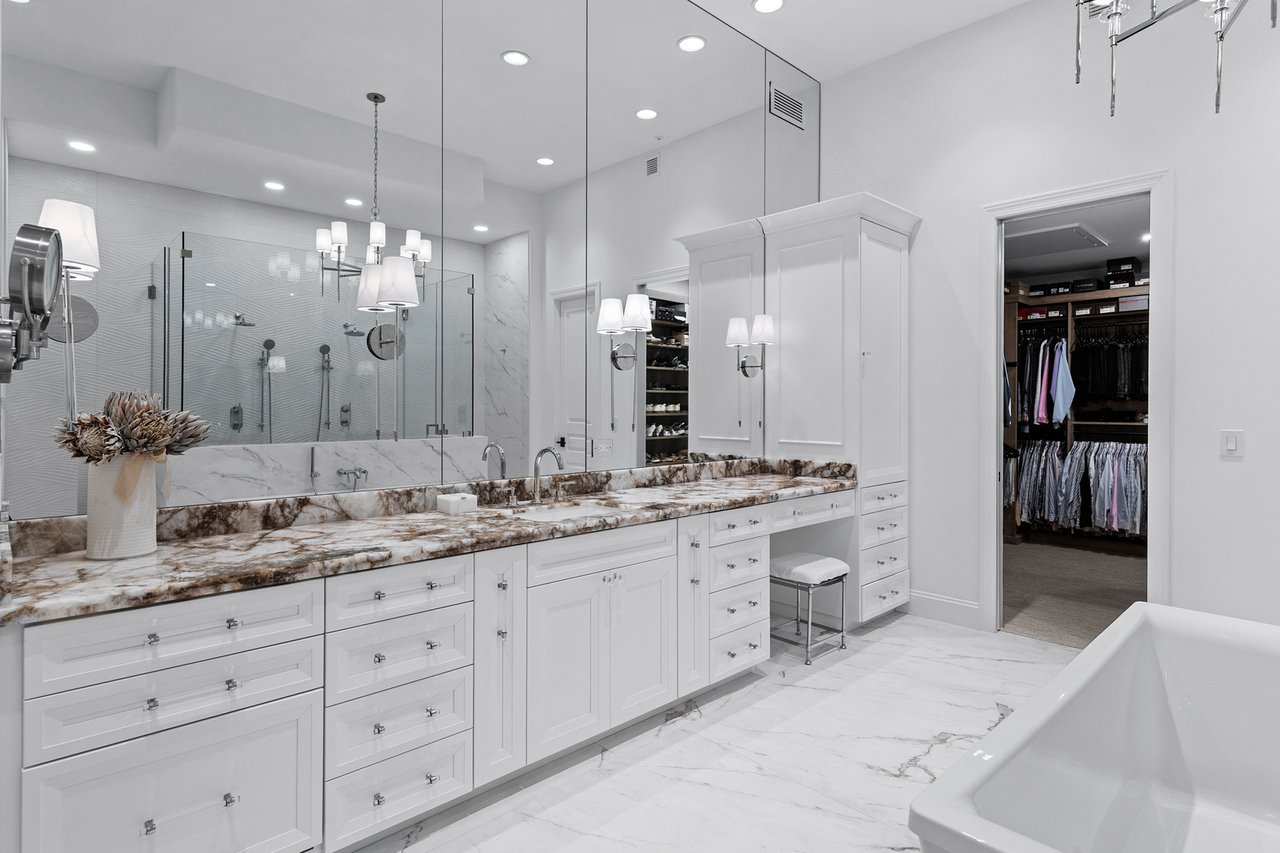 8832 E WETHERSFIELD Road