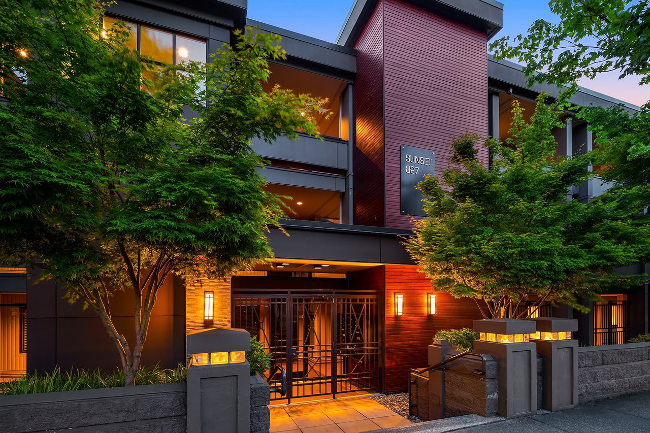 827 Lake Street S Unit: 208