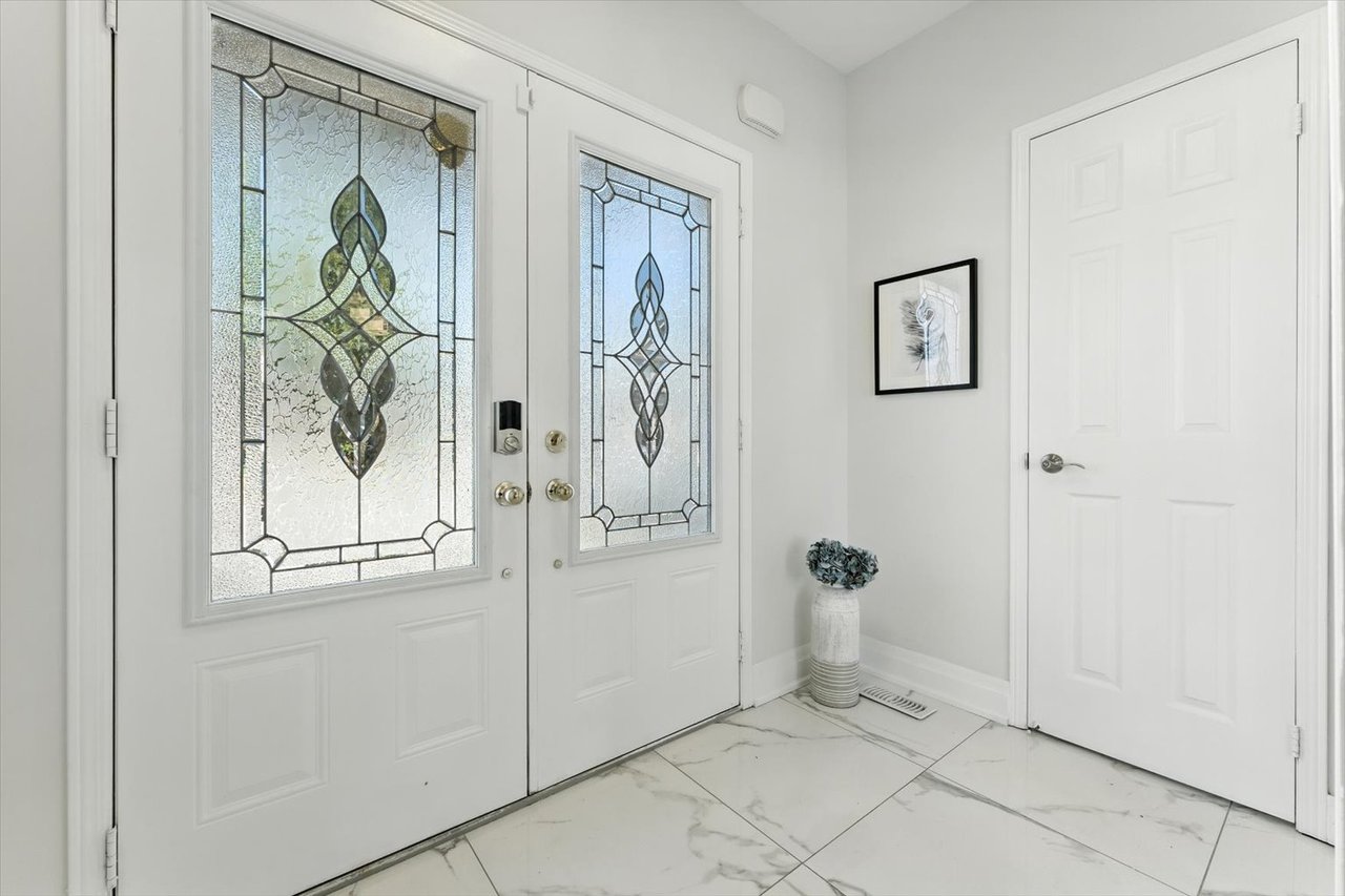 17 Holroyd St