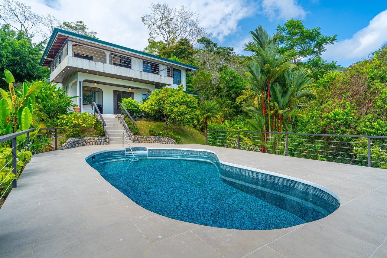Ocean View Home in Escaleras with Guest House