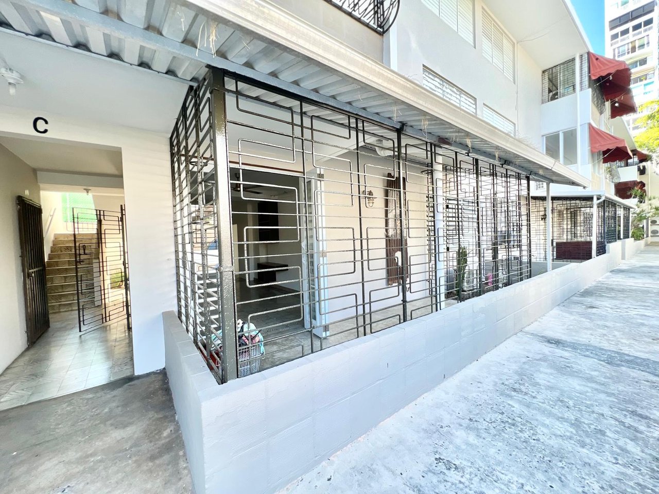 Cond. Nilsa | Miramar, San Juan