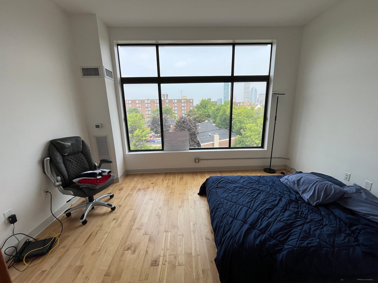 Northampton Street - One bed one back with laundry, roof deck, elevator and Parking! 
