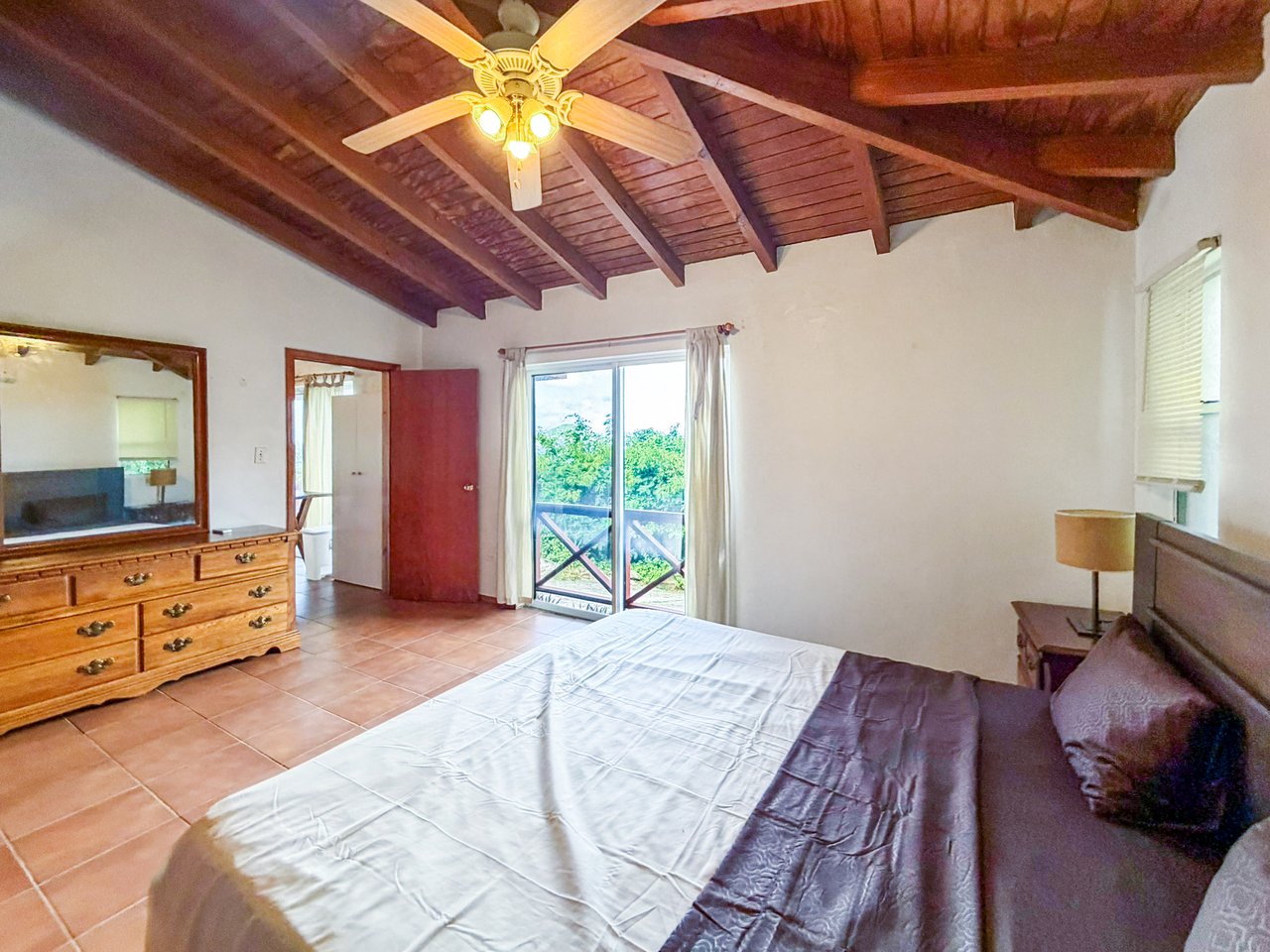 587 Lambert Beach Villa 3 Bedrooms