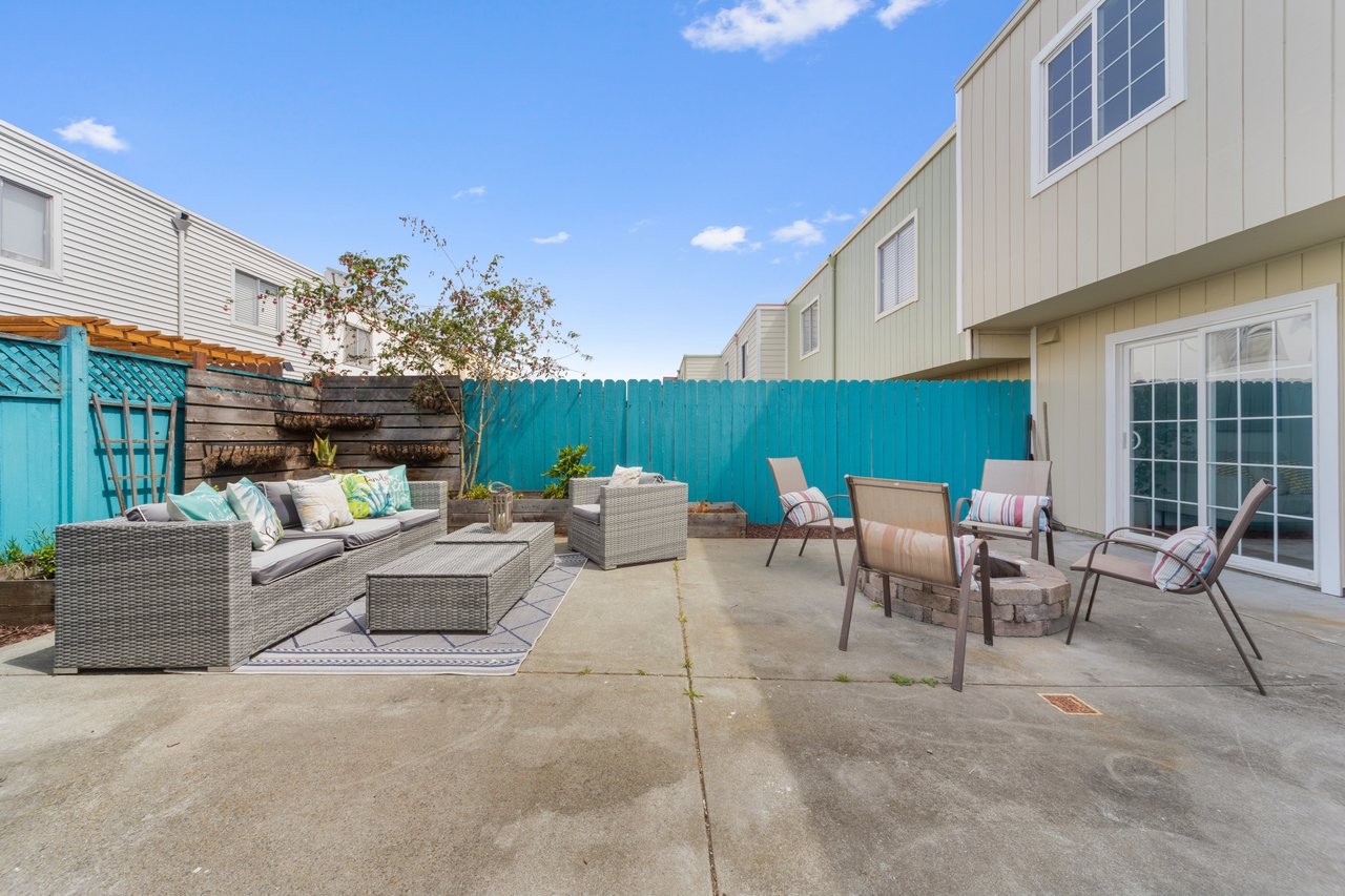 338 Deanne Lane