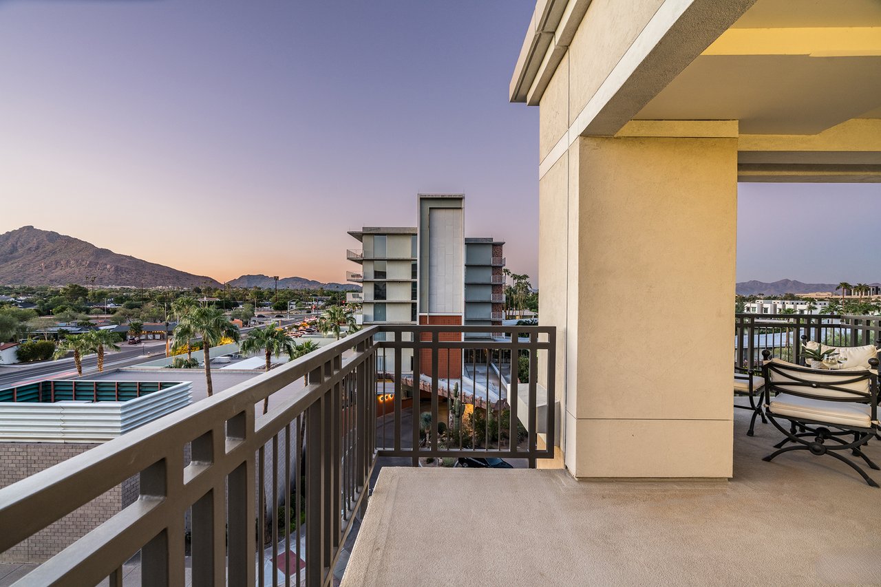 6803 E MAIN Street, 5511