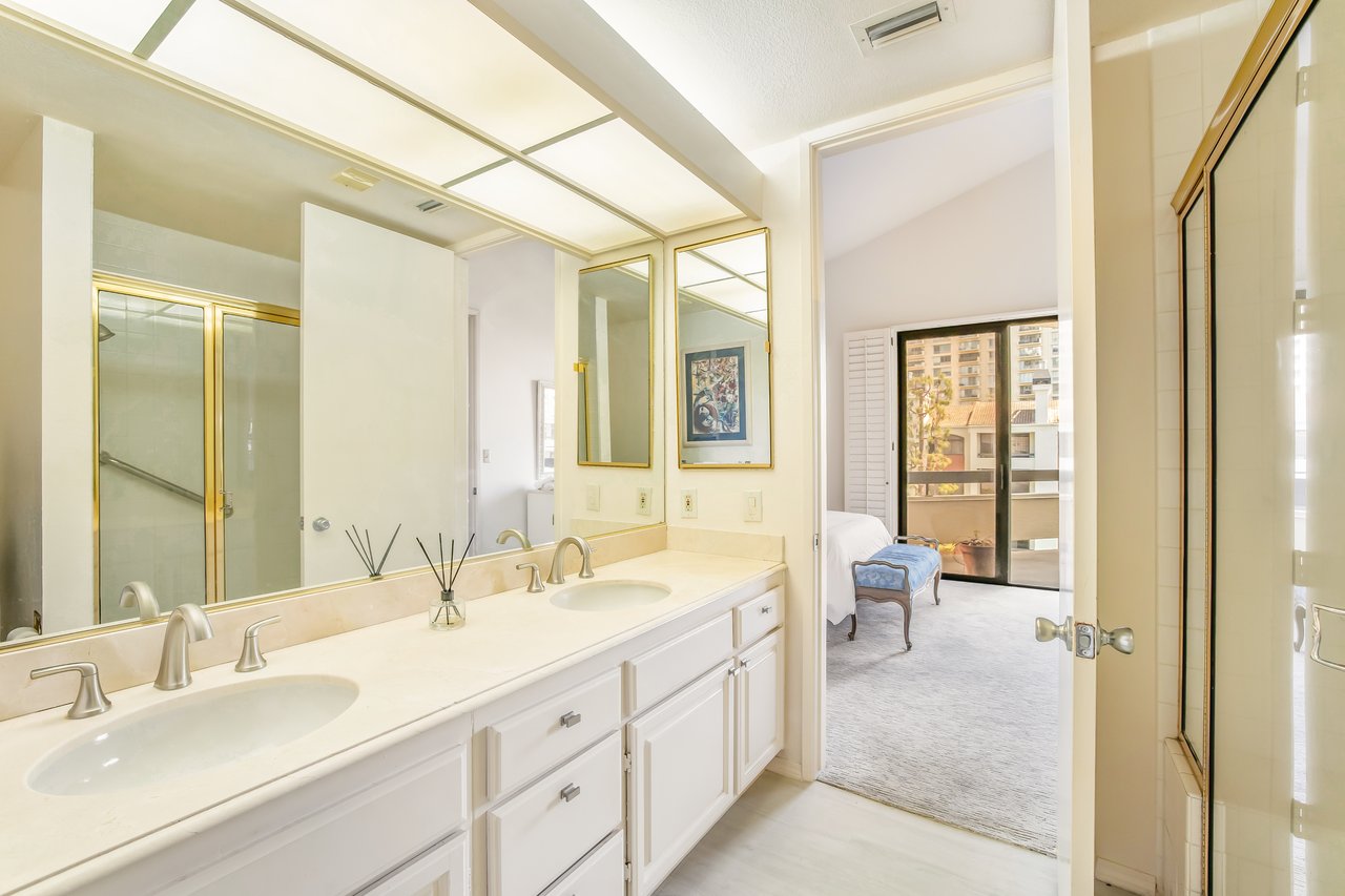 2131 Century Park Ln Unit: 402