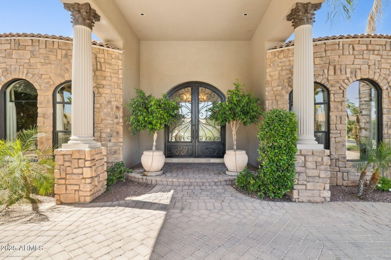 3731 E Halifax Cir 85205